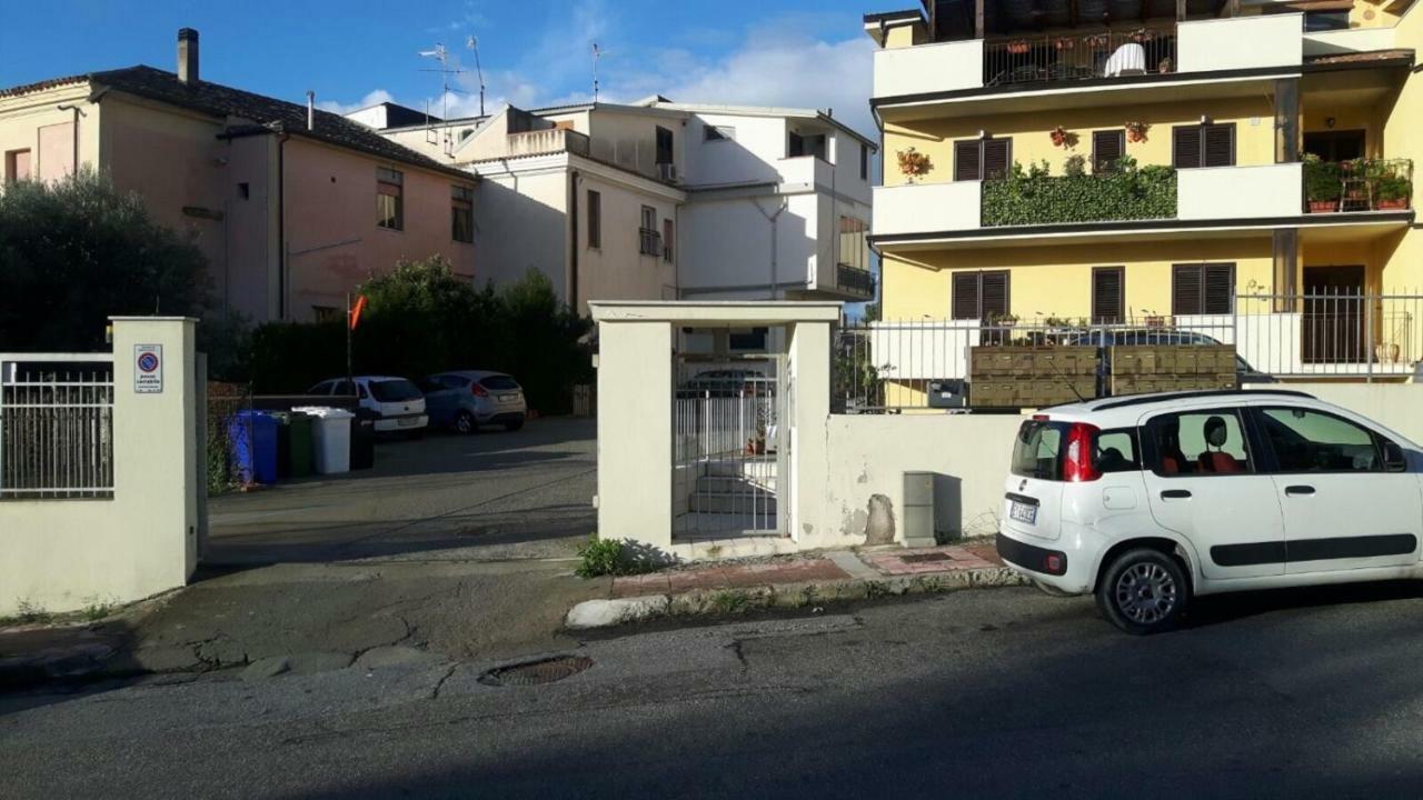 B&B E Casa Vacanza Al Castello Roccella Ionica Bagian luar foto